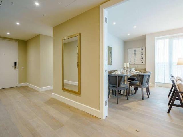 Apartment for rent in Canary Wharf, Greater London