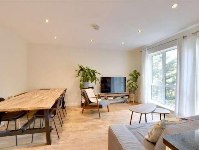 Apartment for rent in East Greenwich, Greater London