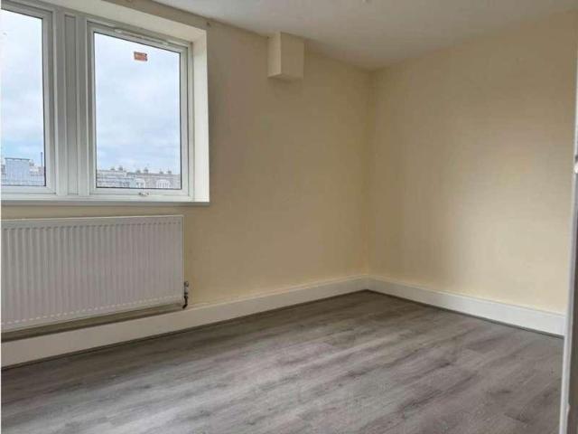 Apartment for rent in Seven Kings, Greater London