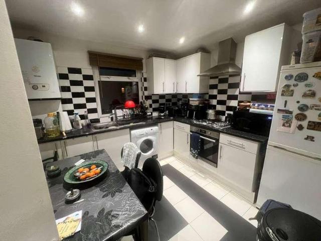 Apartment for rent in Kenton, Harrow On The Hill