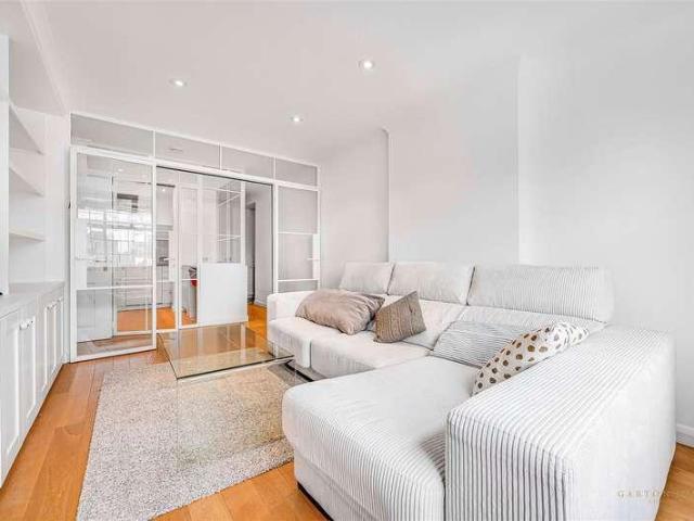 House for rent in Covent Garden, Victoria