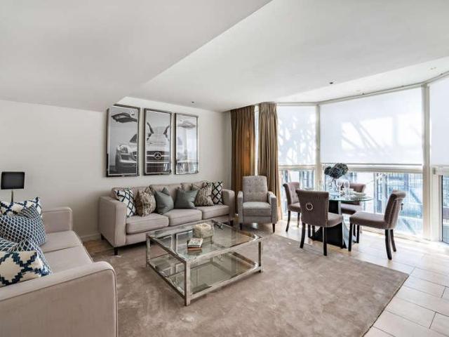 Apartment for rent in Kensington, Greater London
