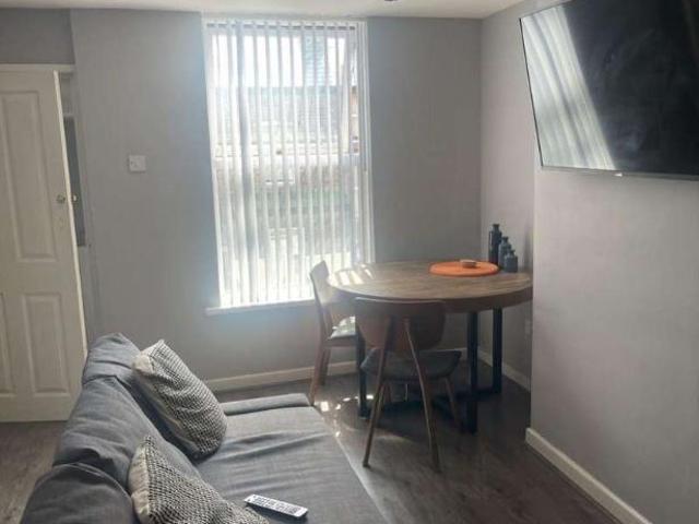 Apartment for rent in Calderstones
