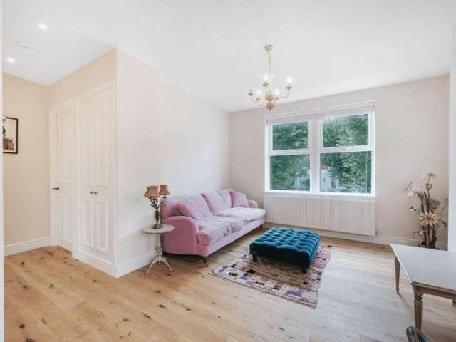 Apartment for rent in Stroud Green, Greater London