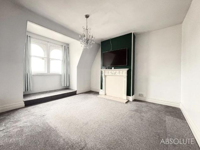 Apartment for rent in Roundham, Paignton