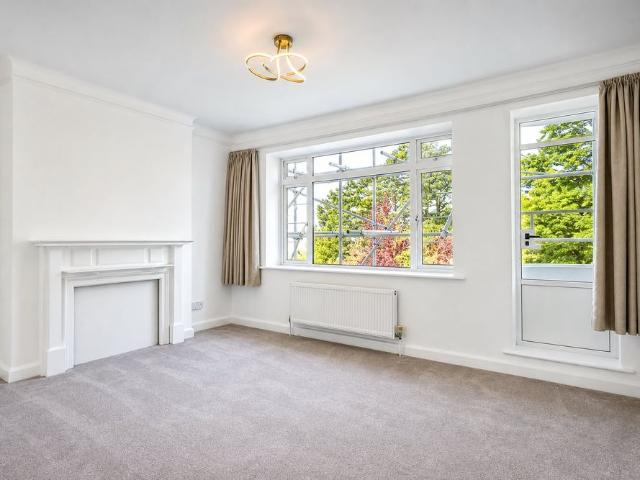 Apartment for rent in Canford Cliffs, Poole