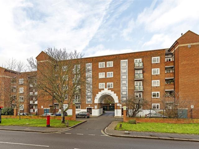 Apartment for rent in North Sheen, Greater London