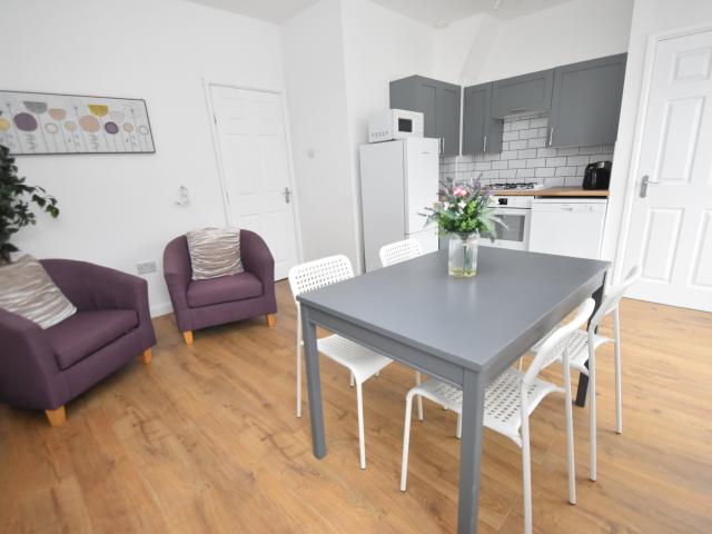 Apartment for rent in Plasnewydd, Falcon Lodge