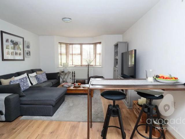 Apartment for rent in Elvetham Heath, Hart