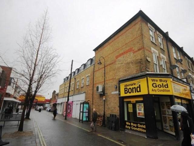 House for rent in Plashet, Greater London