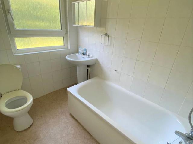 Apartment for rent in West Marina, Guestling Green