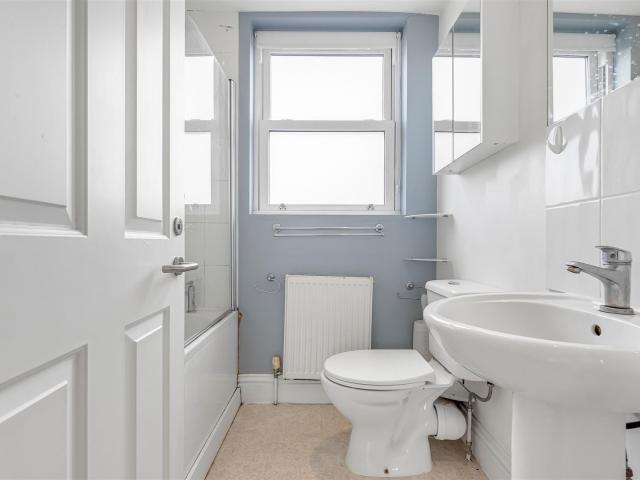 Apartment for rent in East Sheen, Greater London