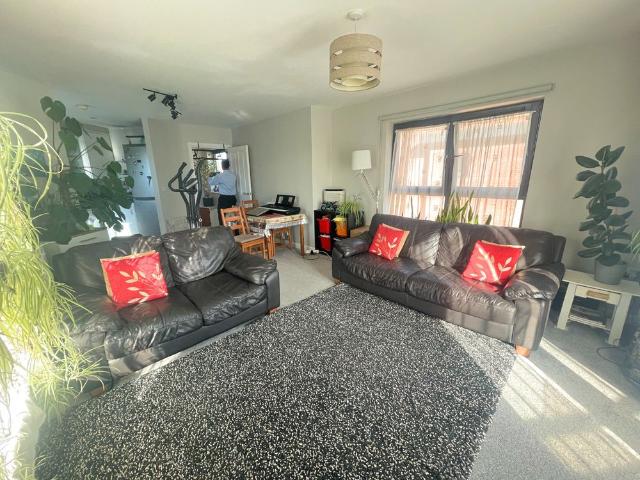 Apartment for rent in Holywell Estate, North Watford