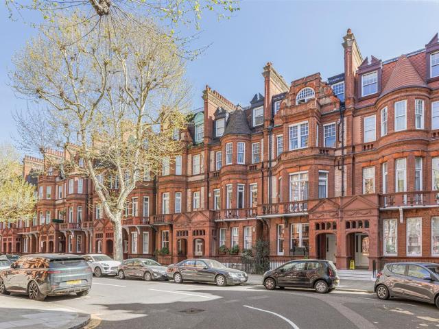 Apartment for rent in Chelsea, Greater London
