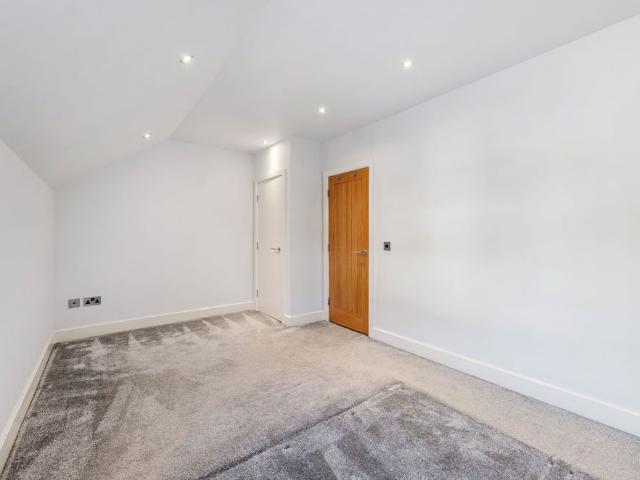 Apartment for rent in Nuttall, Bury