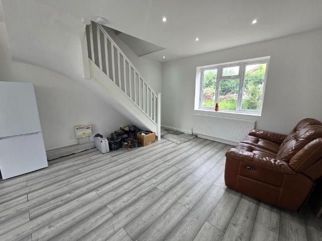 Room for rent in Watford Rural, Batchworth