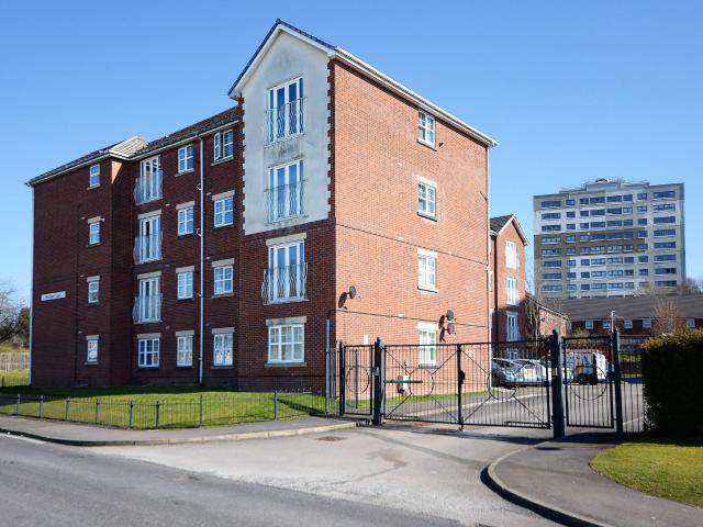 Apartment for rent in Haughton Green, Greenheys
