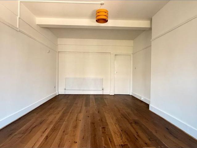 Apartment for rent in Upper Tooting, Greater London