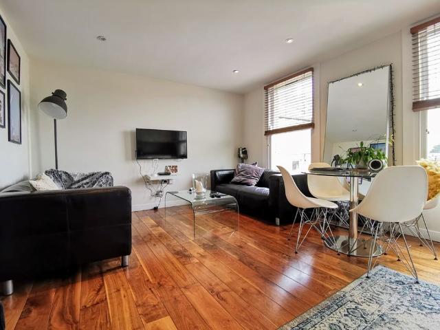 Apartment for rent in Brixton, Greater London