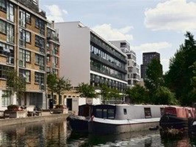 Apartment for rent in London Borough of Newham, Greater London