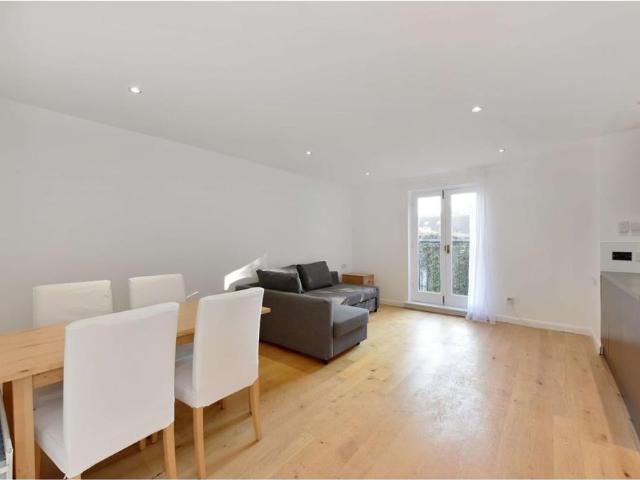 Apartment for rent in Westminster, Victoria