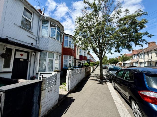 Apartment for rent in Sudbury, Greater London
