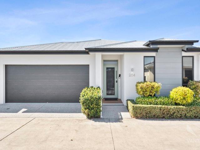 Villa for sale in Toombul, Queensland
