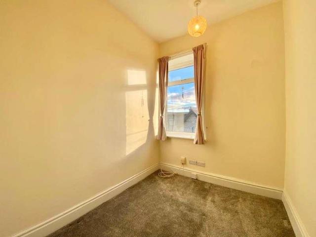 House for sale in Milnsbridge, West Yorkshire