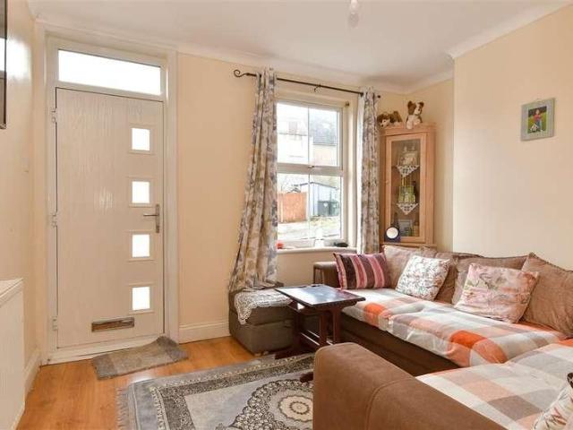 House for sale in Stone, Monks Orchard