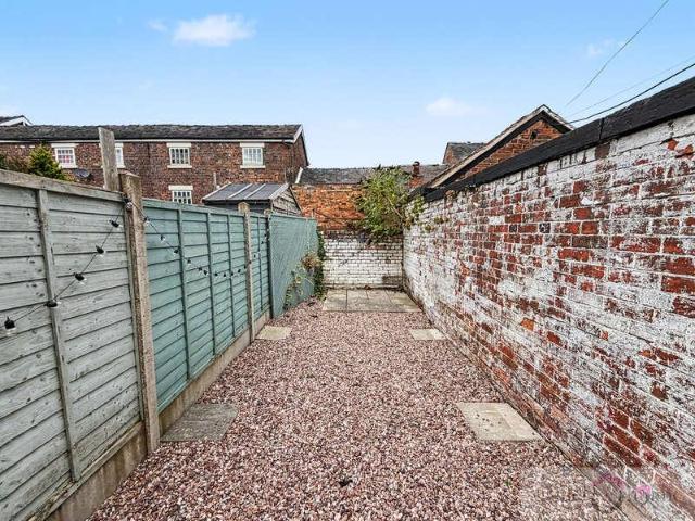 House for sale in Kingsley Moor, Staffordshire