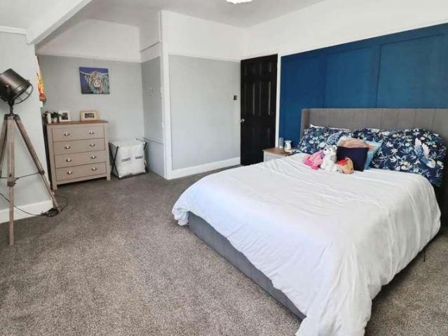 House for sale in Heathfield, Bromborough