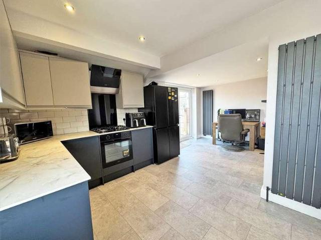 House for sale in Shaw and Crompton, Pendock