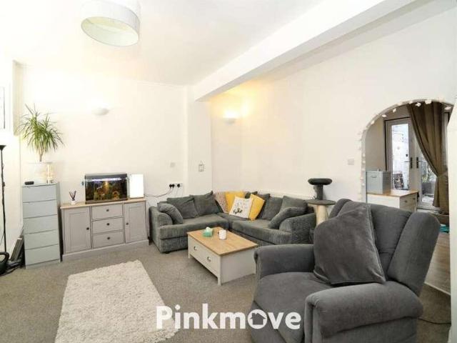 House for sale in Pont-y-waun, Crosskeys