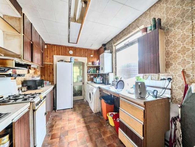 House for sale in South Beddington, Greater London