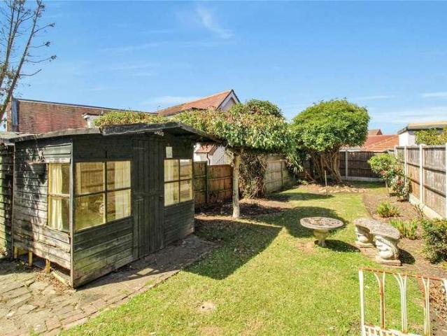 House for sale in Alton Barnes, Essex