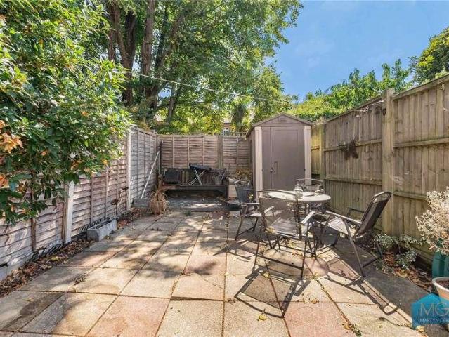 House for sale in Finchley, Greater London