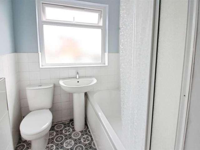 House for sale in Allerton Bywater, West Yorkshire