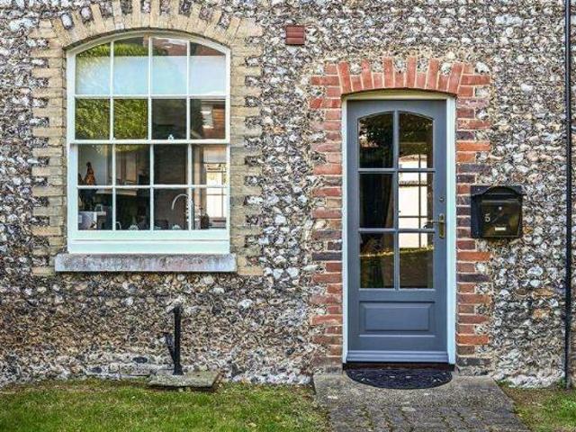 House for sale in Chichester, Littlecote