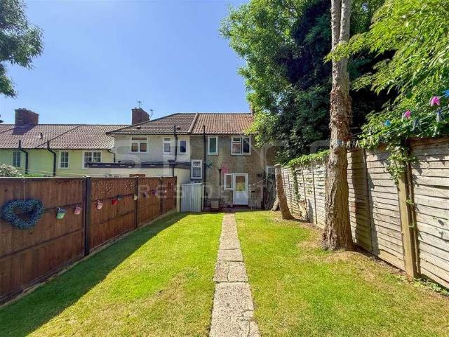 House for sale in Burnt Oak, Greater London