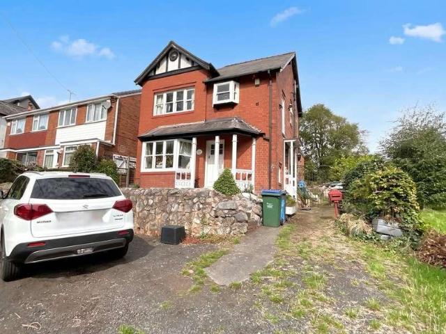 House for sale in Haden Hill, Fold Hill