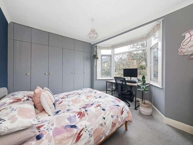 House for sale in London Borough of Lewisham, Forest Hill