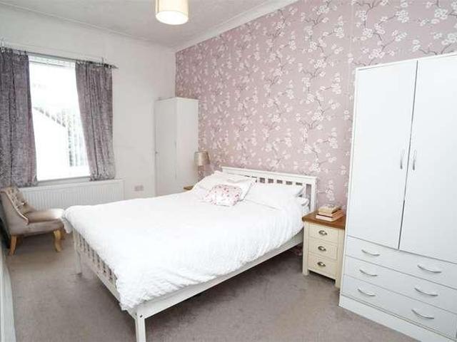 House for sale in Undercliffe, West Yorkshire