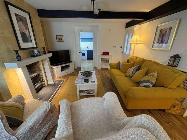 House for sale in Broad Folds, Queensbury