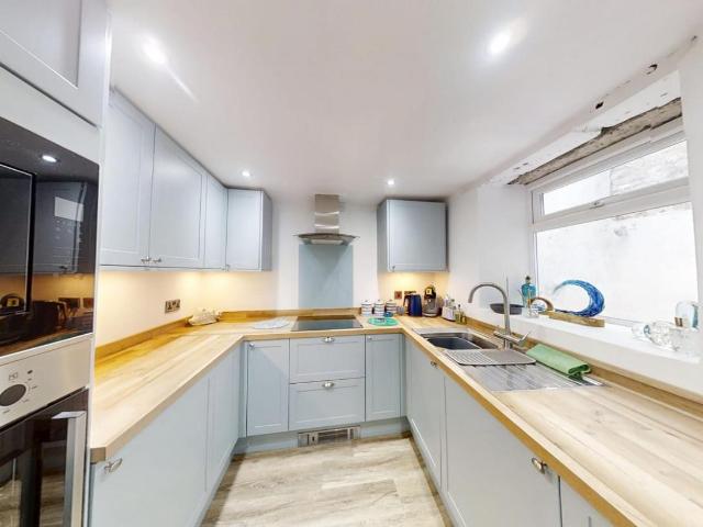 House for sale in Portland, Chiswell