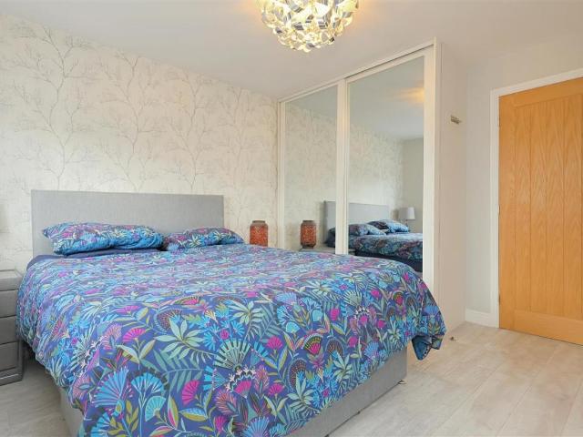 House for sale in Farnley, West Yorkshire