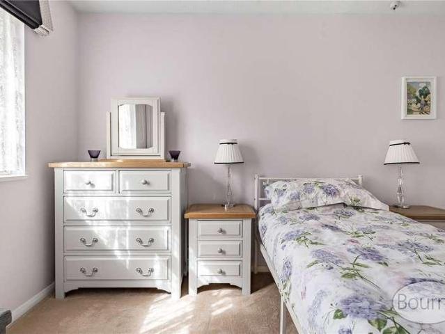 House for sale in Goldsworth Park, Woking