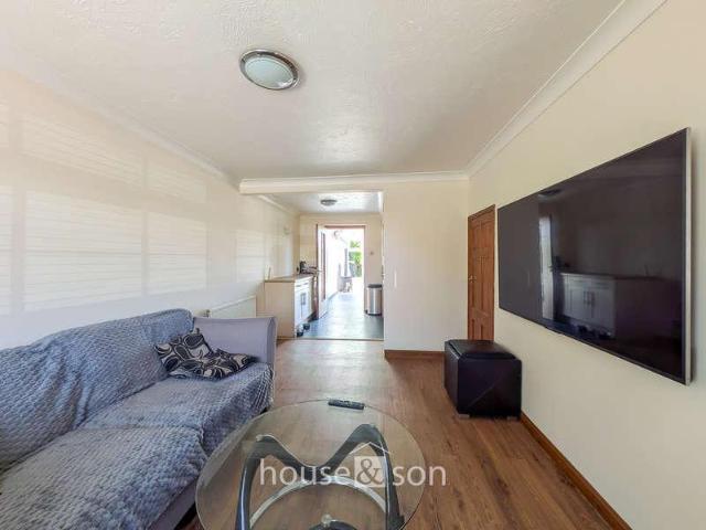 House for sale in Talbot Village, Bournemouth