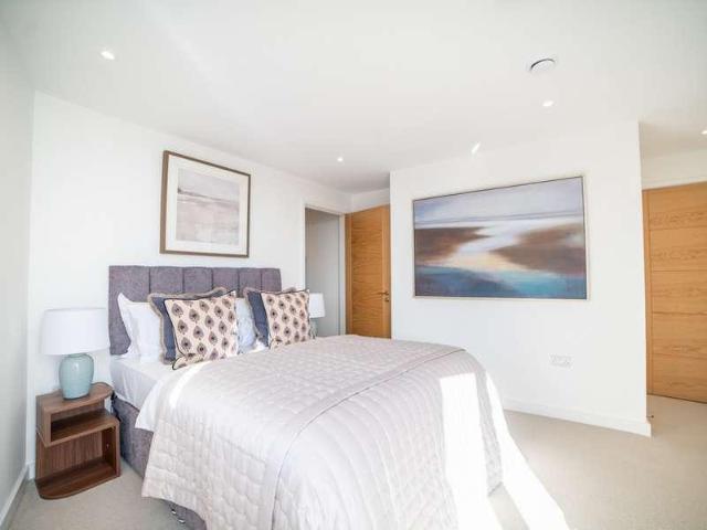 House for sale in Golders Green, Greater London