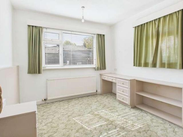 House for sale in Silverdale, Bare