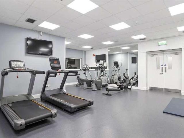 House for sale in Kensal Town, Bayswater